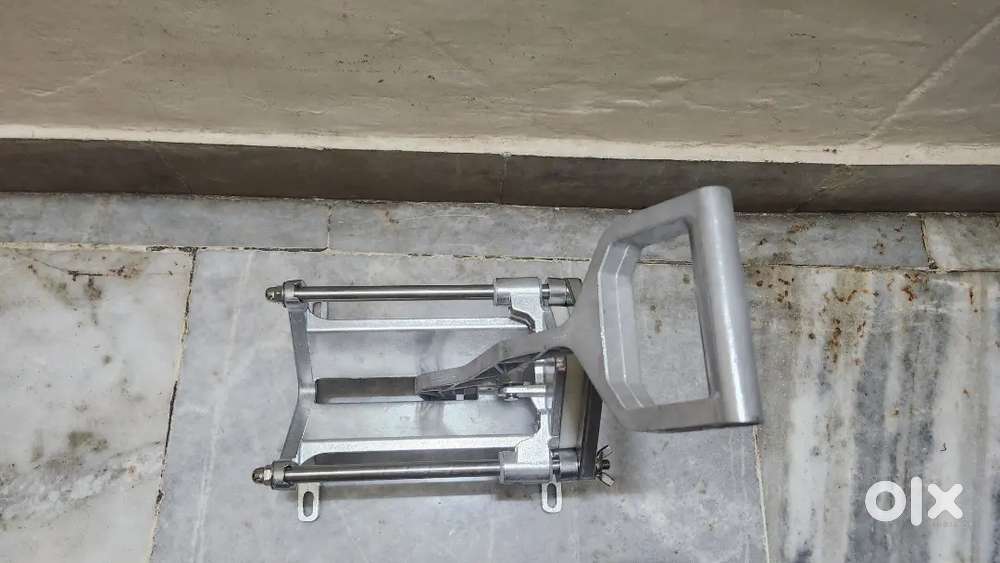French fry cutter