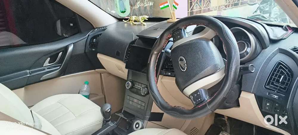 .mahindra Xuv500 1.99 At 2017 Sunroof Top Model