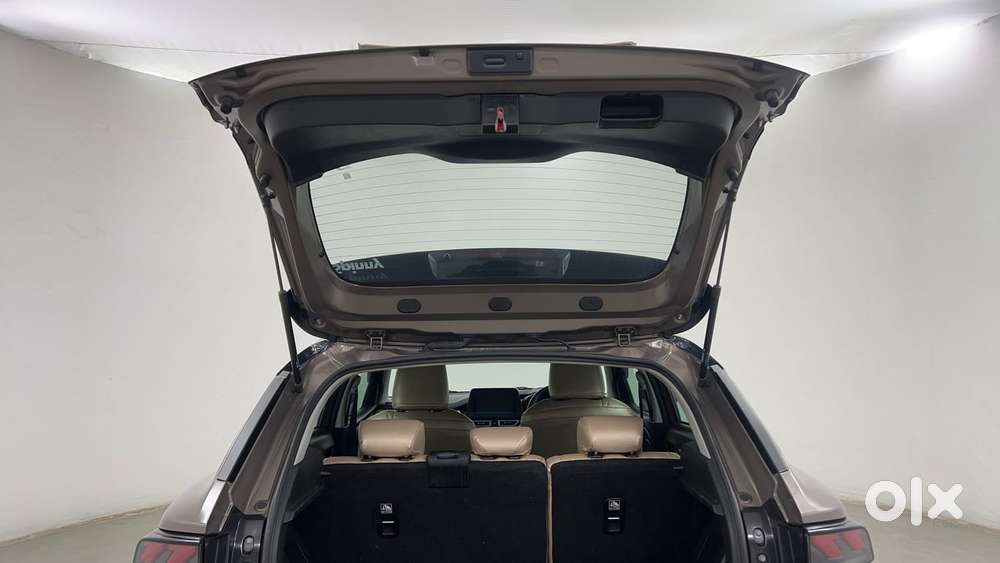 Maruti Suzuki Fronx Alpha 1.0l Turbo 6 At, 2023, Petrol