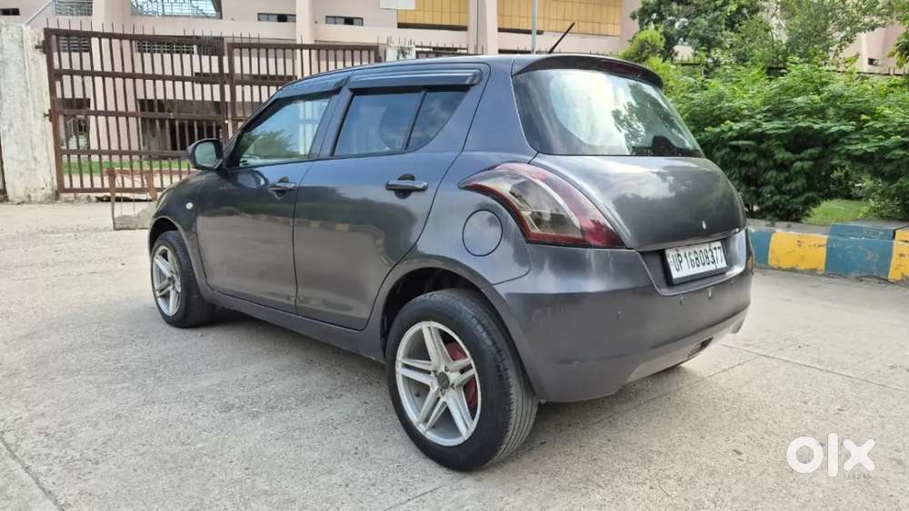 Maruti Suzuki Swift Lxi Optional-o, 2017, Petrol