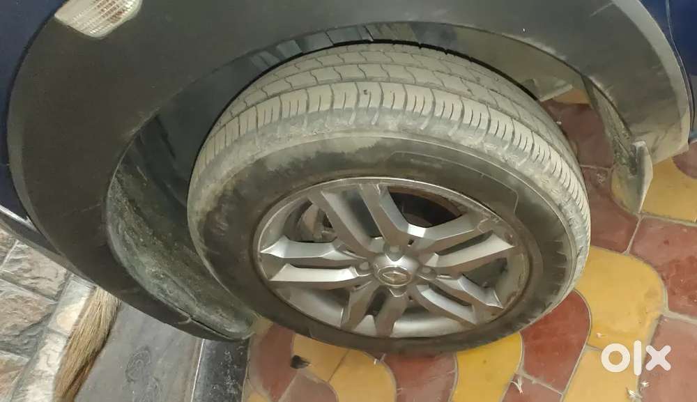 Less Driven Perfect Condition 7 Seater Car For Immediate Sale