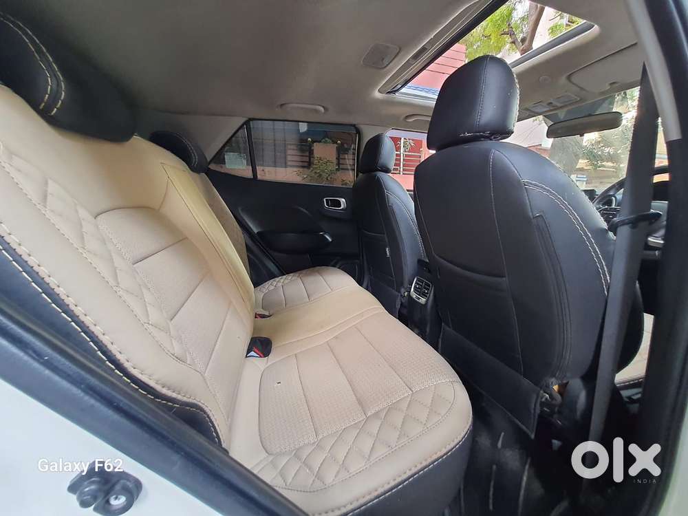 Hyundai Venue Sx (o) Mt 1.5 Diesel Dual Tone, 2021, Diesel