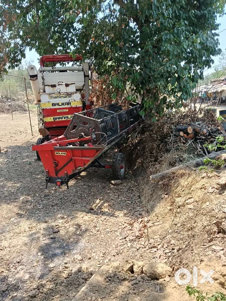 महिंद्रा बलकार हार्वेस्टर गुड कंडीशन में है फर्स्ट ओनर