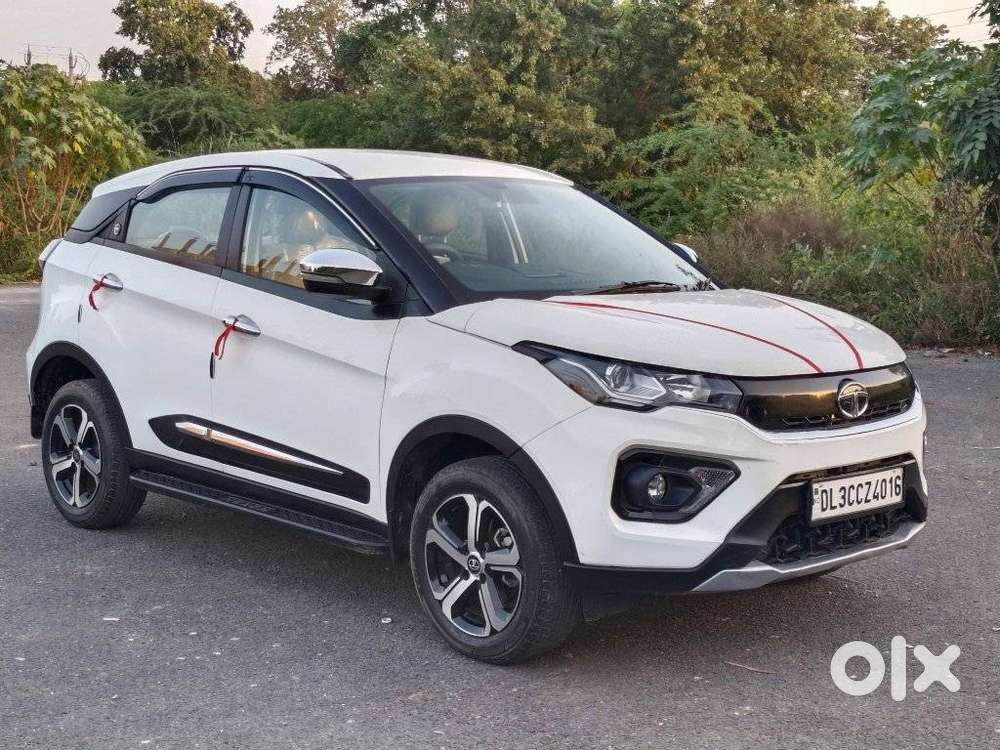 Tata Nexon, 2023, Petrol