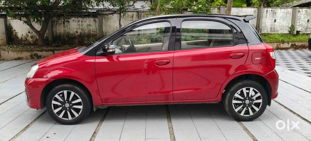 Toyota Etios Liva V Limited, 2019, Petrol
