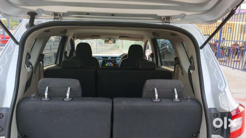 Renault Triber Rxt, 2023, Petrol
