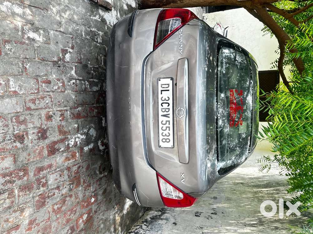 Nissan Sunny 2011 Petrol 130000 Km Driven