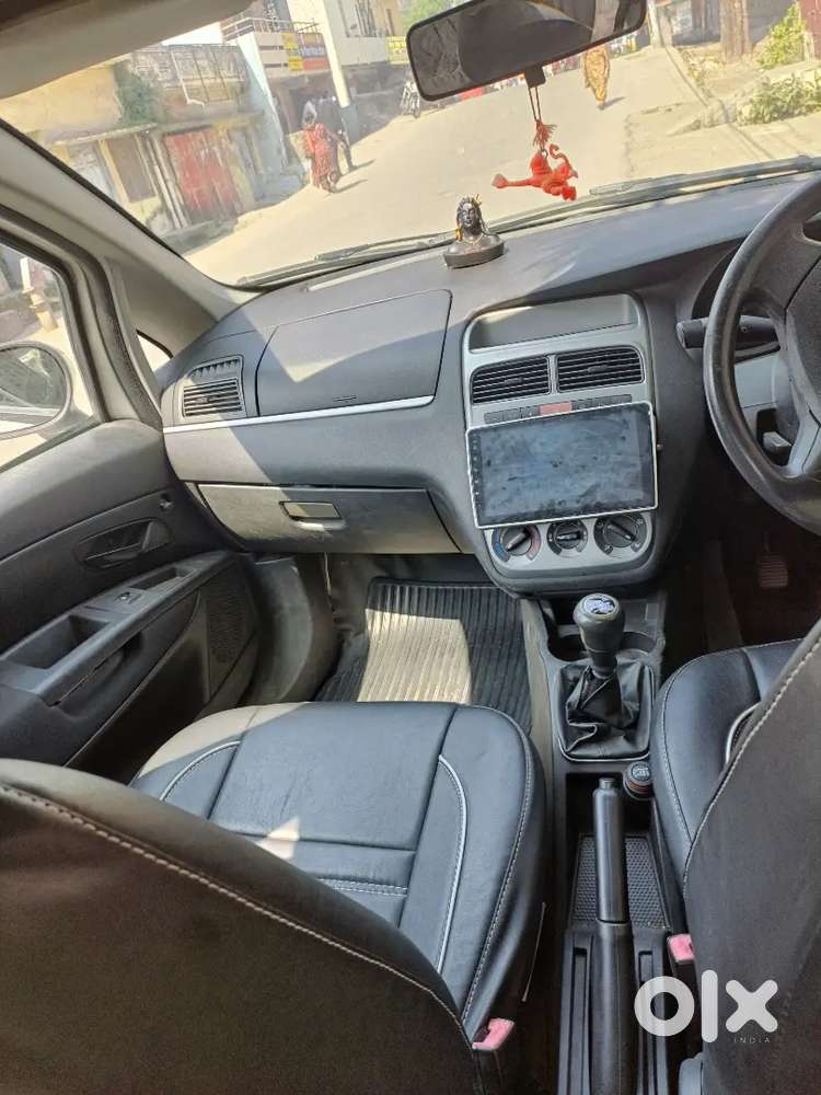 Fiat Punto 2011 Petrol 51000 Km Driven (family Car)