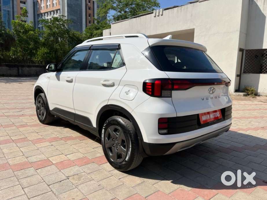 Hyundai Venue S Mt 1.2 Kappa, 2023, Cng & Hybrids