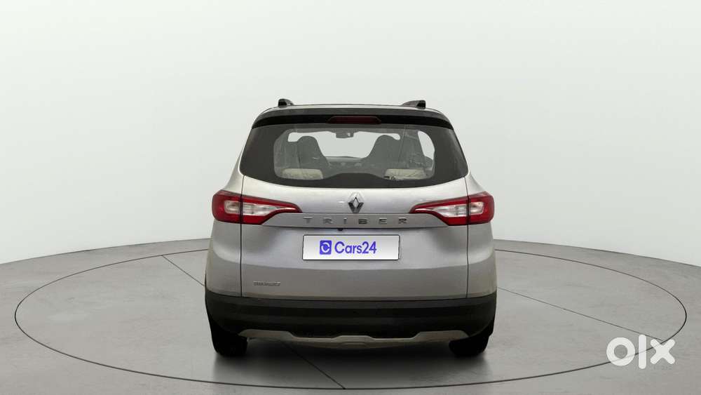 Renault Triber Rxt, 2022, Petrol