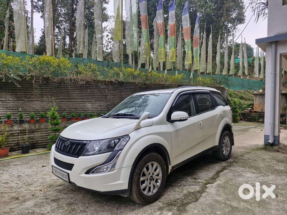 Xuv 500 W10 Well Maintained, Urgent Sell