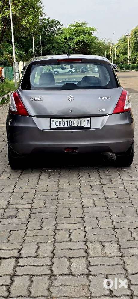 Maruti Suzuki Swift Vxi Optional, 2015, Petrol
