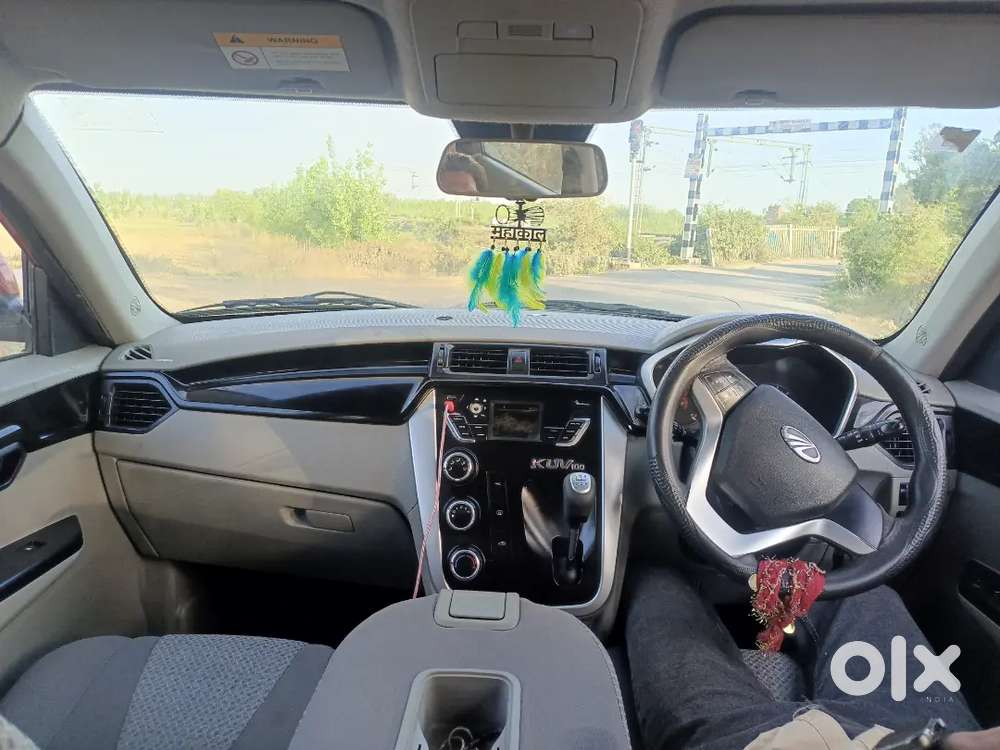Kuv100 6 Seater Car