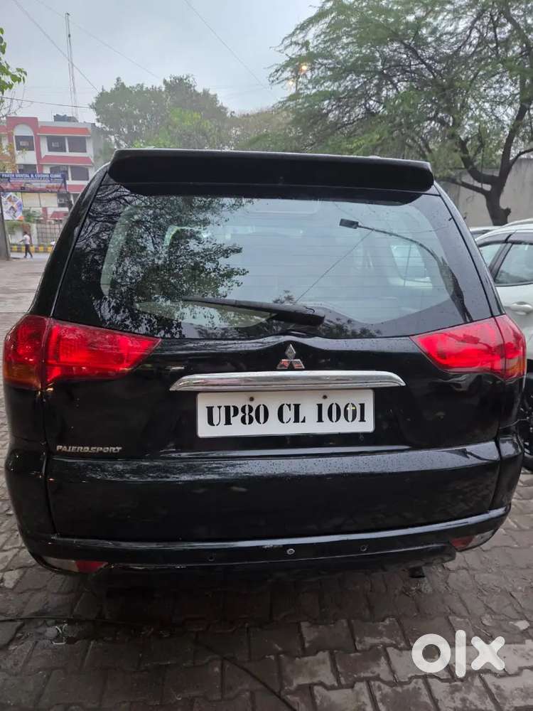 Mitsubishi Pajero Sport 2013 Diesel 100000 Km Driven