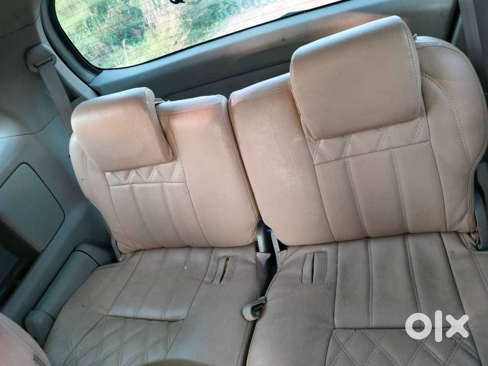 Toyota Innova (2009) Bucket Seats