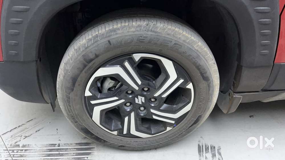 Maruti Suzuki Vitara Brezza 1.5 Zxi Plus At Dual Tone, 2022, Petrol