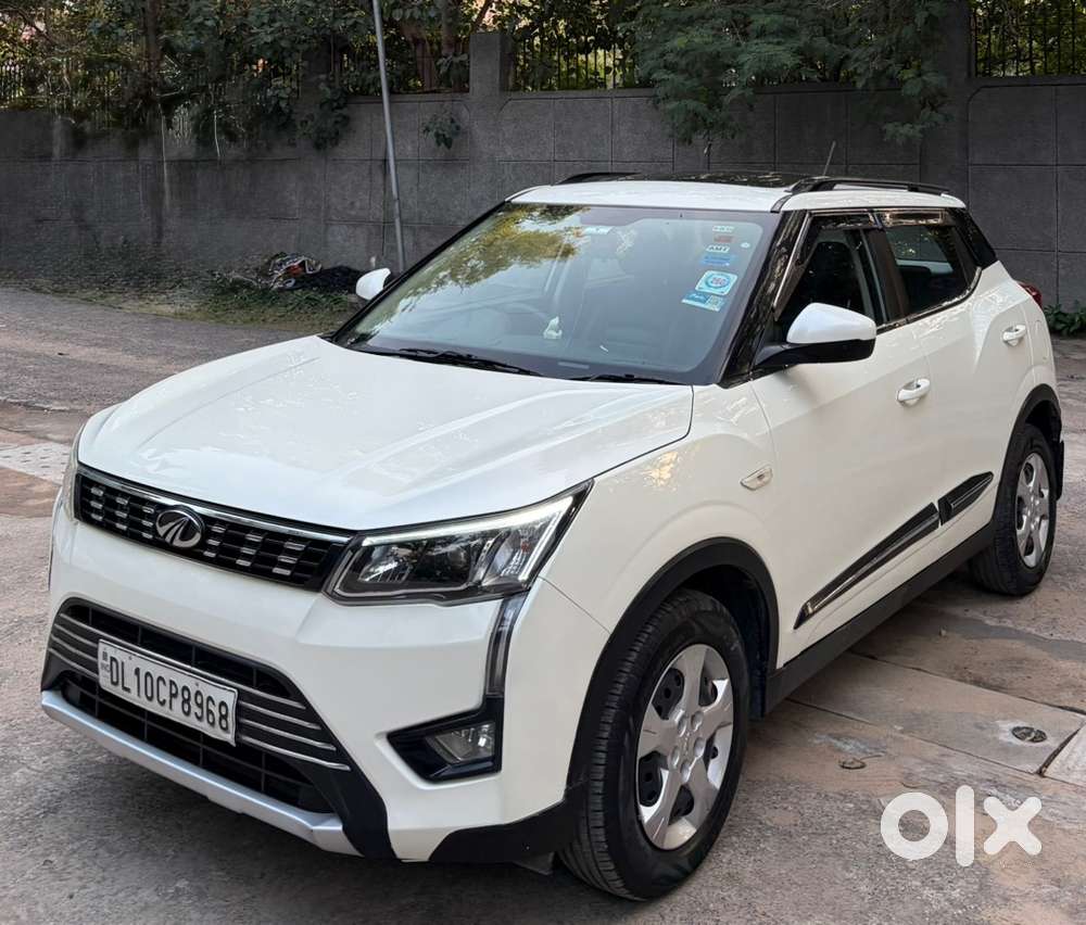 Mahindra Xuv300 Diesel 2021 W6 (o) Sunroof Automatic 24900 Km
