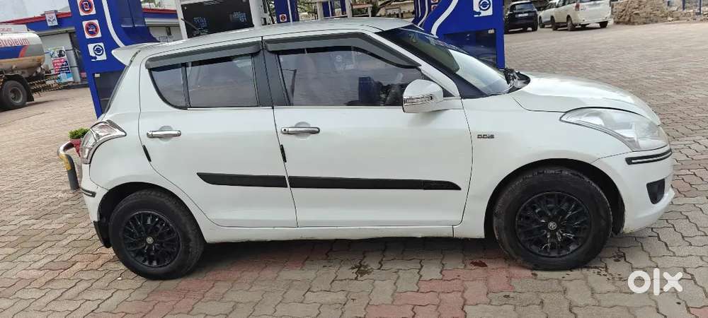 Maruti Suzuki Swift 2012