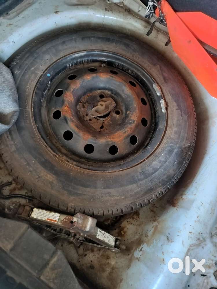 Maruti Suzuki Swift Dzire Vxi Optional, 2018, Petrol