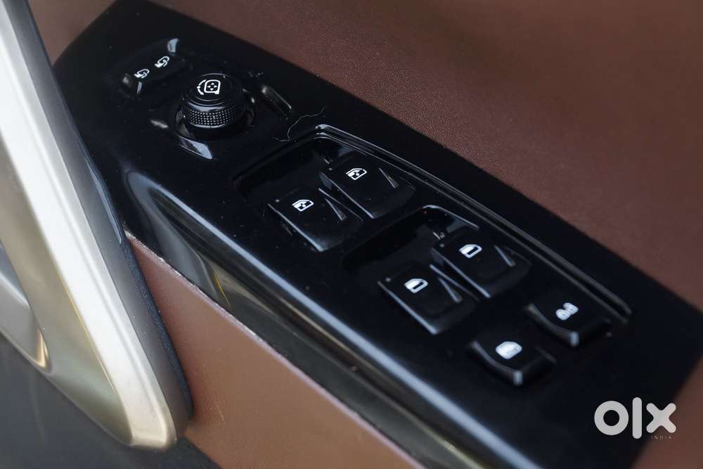 Mahindra Scorpio N Z8 Petrol At 7 Str, 2023, Petrol