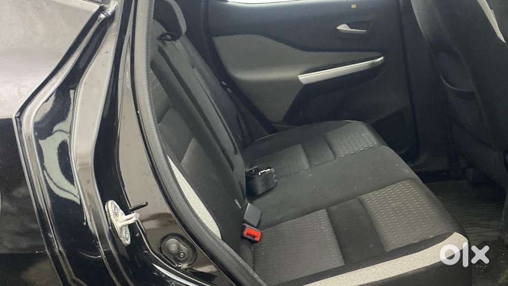 Nissan Magnite 1.0 Xv Premium Turbo Cvt, 2022, Petrol