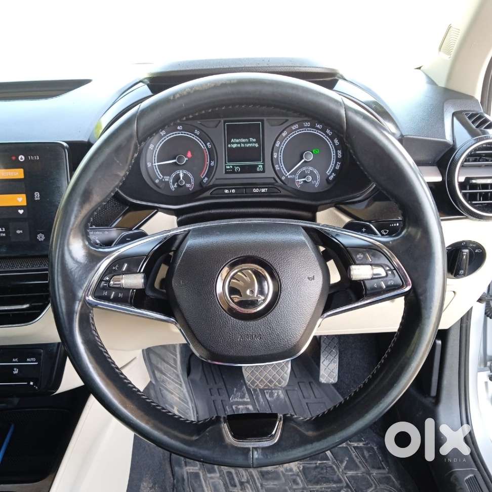 Skoda Slavia Ambition 1.0l Tsi At, 2022, Petrol