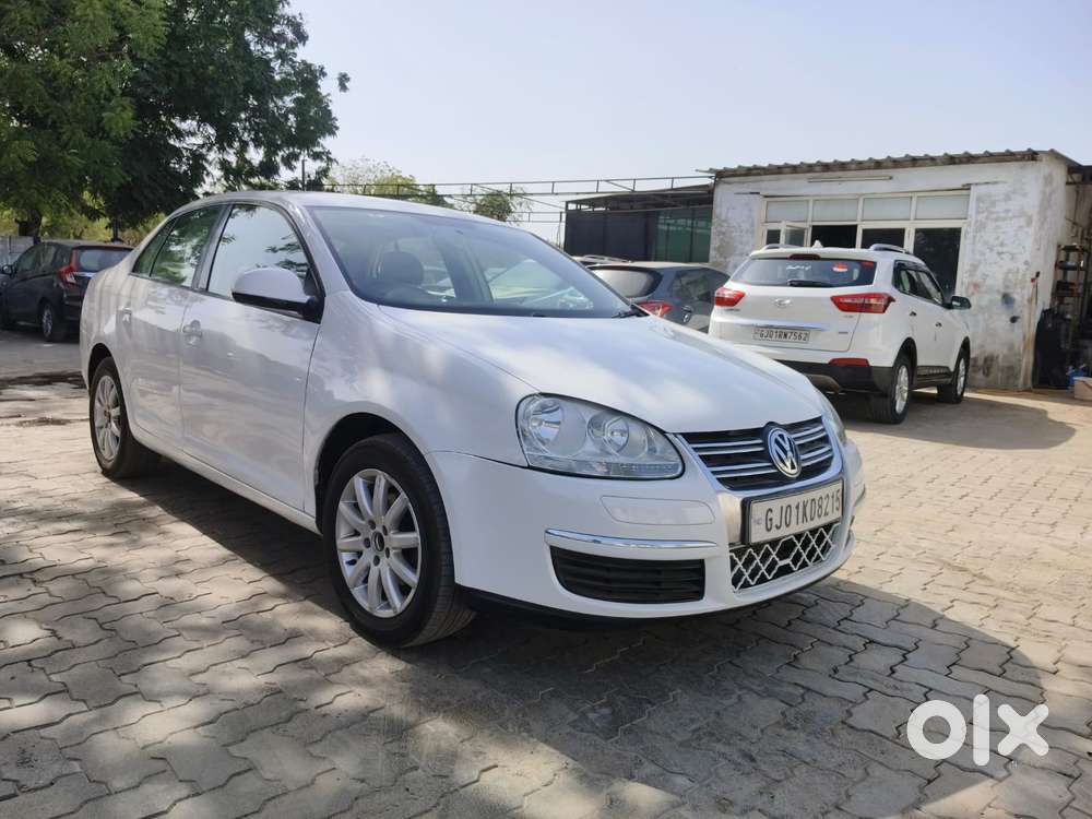Volkswagen Jetta 1.6 Trendline, 2010, Petrol