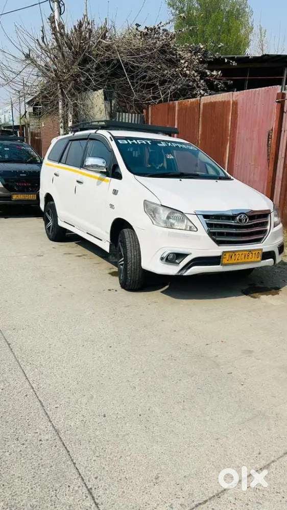 Toyota Innova 2016 Diesel Well Maintained