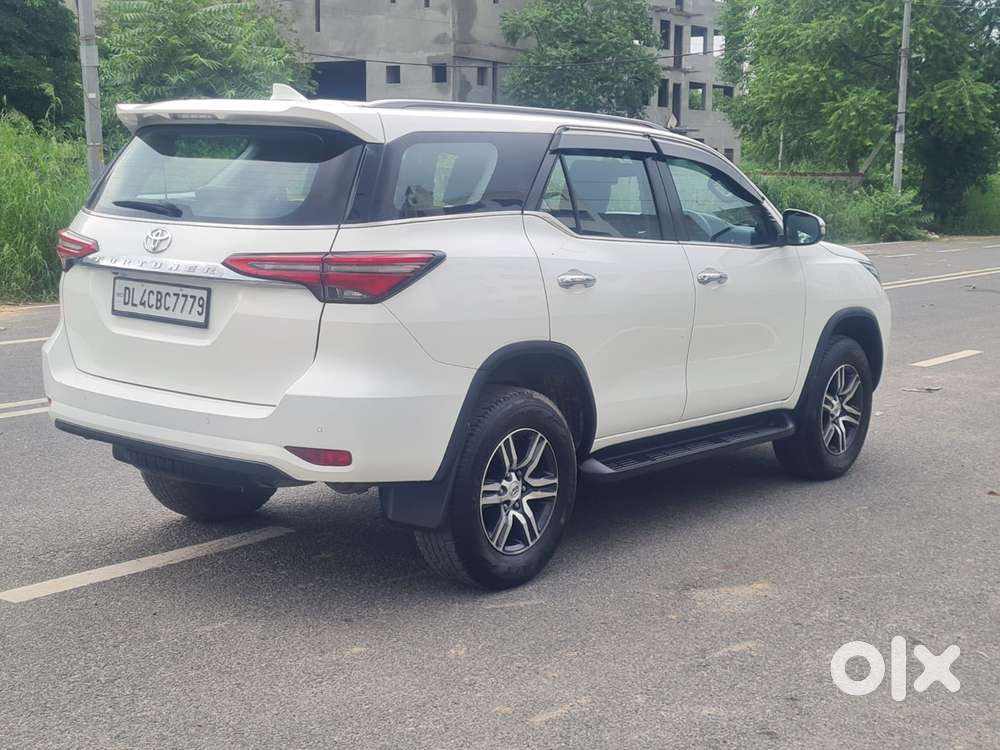 Toyota Fortuner [2021-ongoing] 2.8 2wd Diesel At, 2023, Diesel