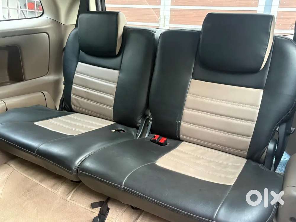 Toyota Innova 2015