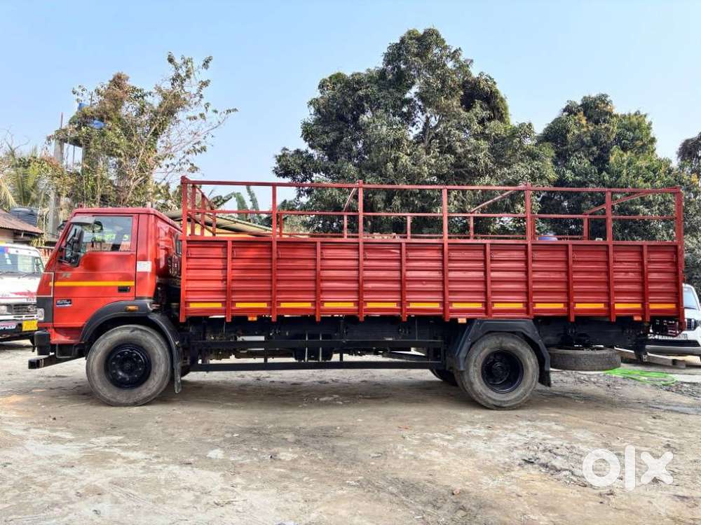 Tata Safari Accomplished Plus Dual Tone, 2024, Diesel