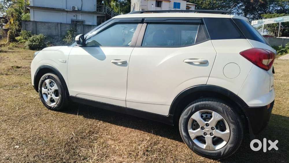 Mahindra Xuv300 1.2 W6 Amt Petrol, 2022, Petrol