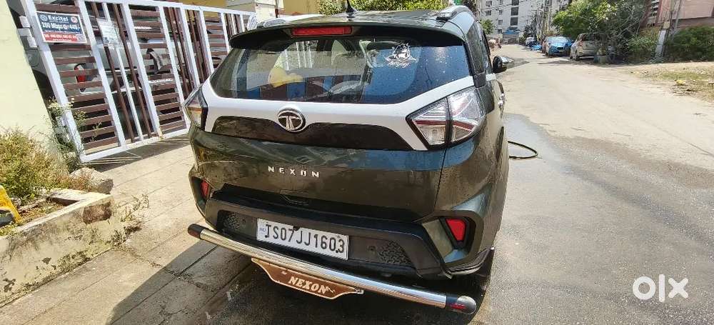 Tata Nexon Xma Sunroof(automatic)