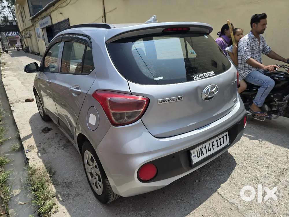 Hyundai Grand I10 Sportz 2019 Company Record Service
