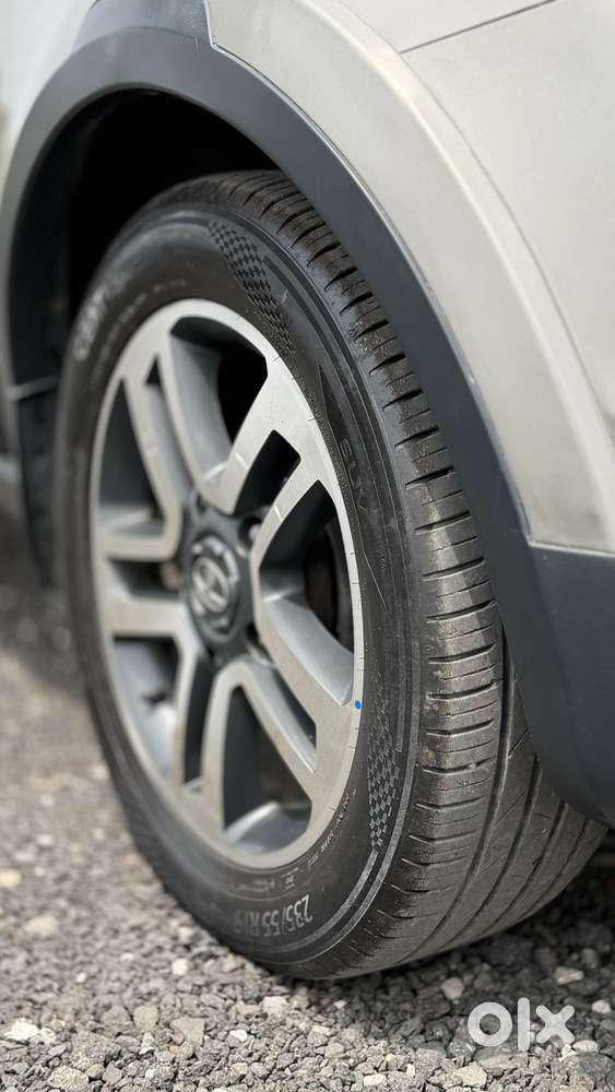 Tata Hexa 2.2 Xt 4x2 7 Str Dual Tone, 2017, Diesel