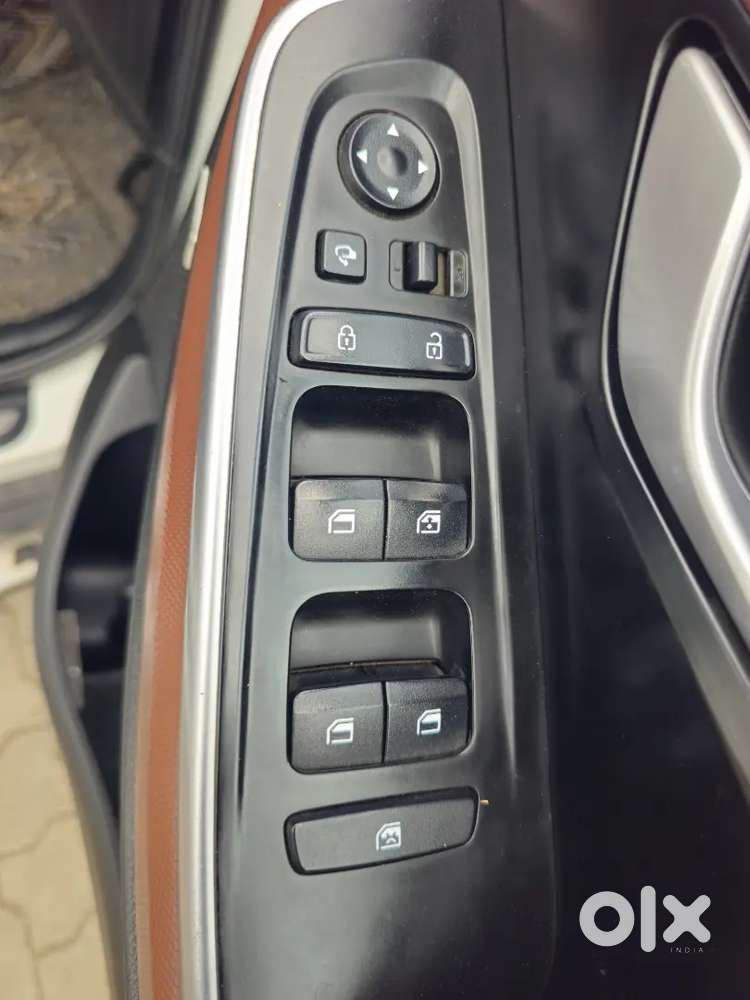 Hyundai Alcazar 2022 Diesel Auto 6 Str Dual Tone