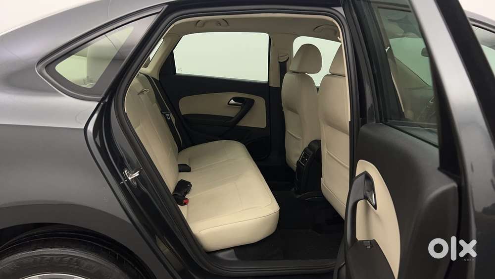 Volkswagen Vento 1.6 Highline, 2022, Petrol