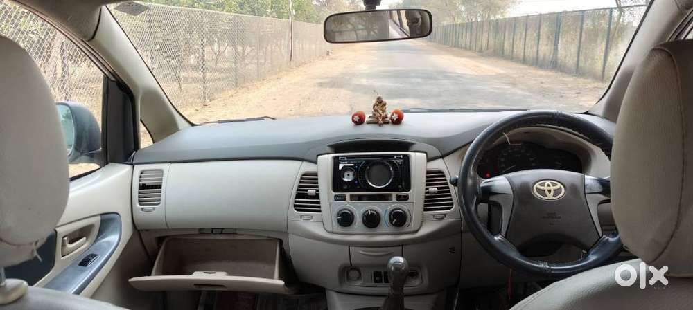 Toyota Innova 2.5 G (diesel) 7 Seater Bs Iv, 2012, Diesel
