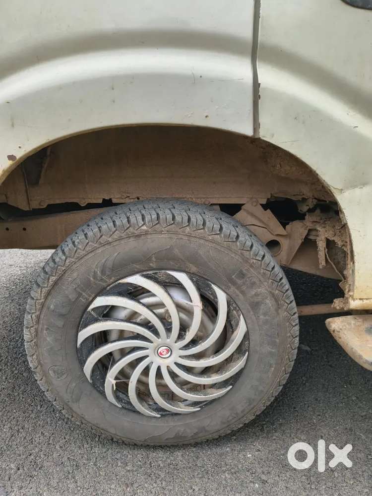 Mahindra Scorpio Classic 2012, 4 Mrf Seal Tyres