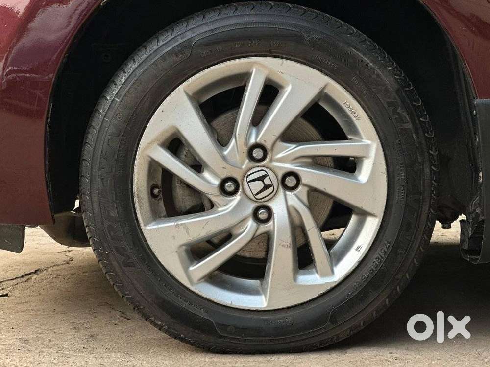 Honda Jazz V Automatic, 2016, Petrol