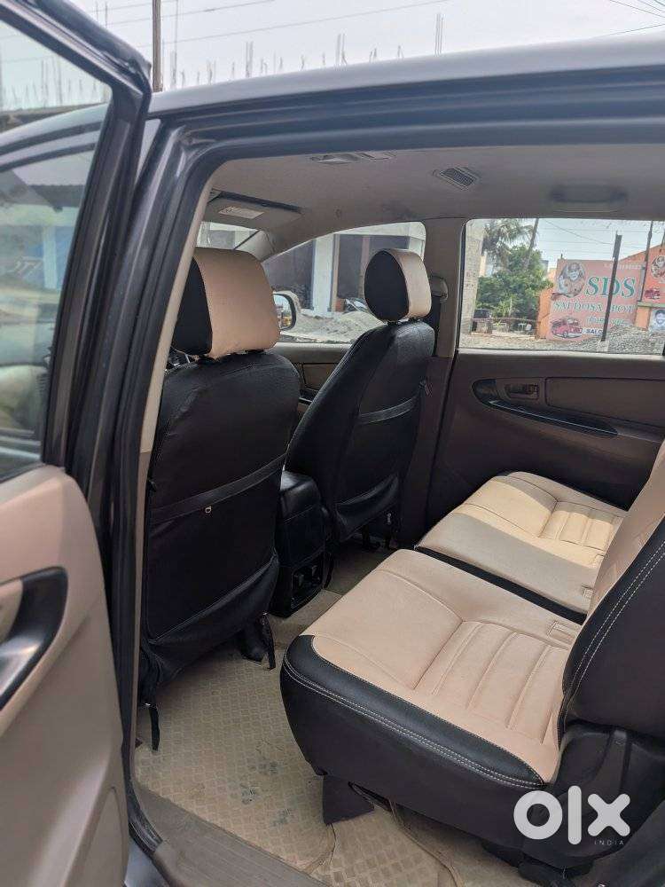 Toyota Innova 2.5 G (diesel) 8 Seater, 2016, Diesel