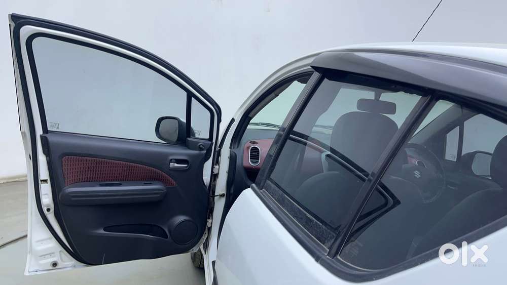 Maruti Suzuki Ritz Vxi, 2013, Petrol