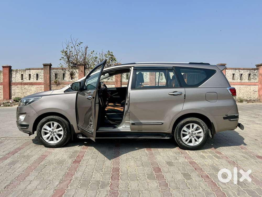 Toyota Innova Crysta 2.4 Gx Mt, 2018, Diesel