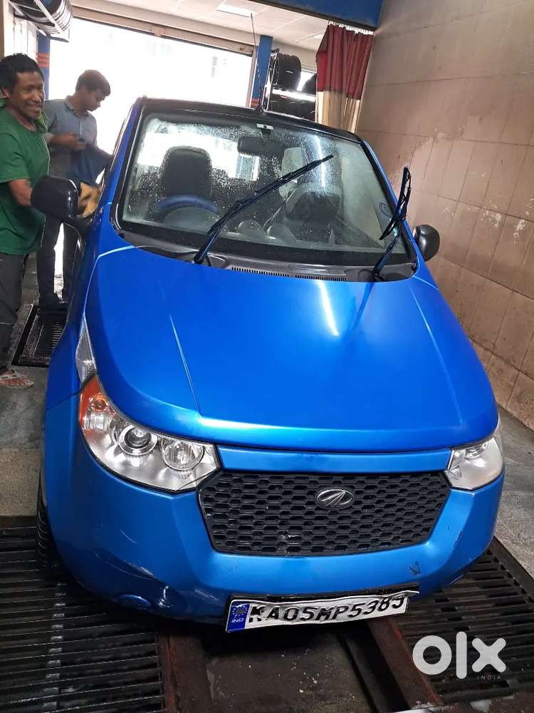 Selling Mahindra E2o