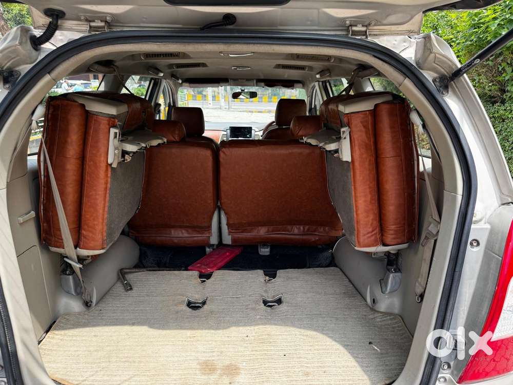 Toyota Innova 2.5 Gx (diesel) 8 Seater Bs Iv, 2012, Diesel