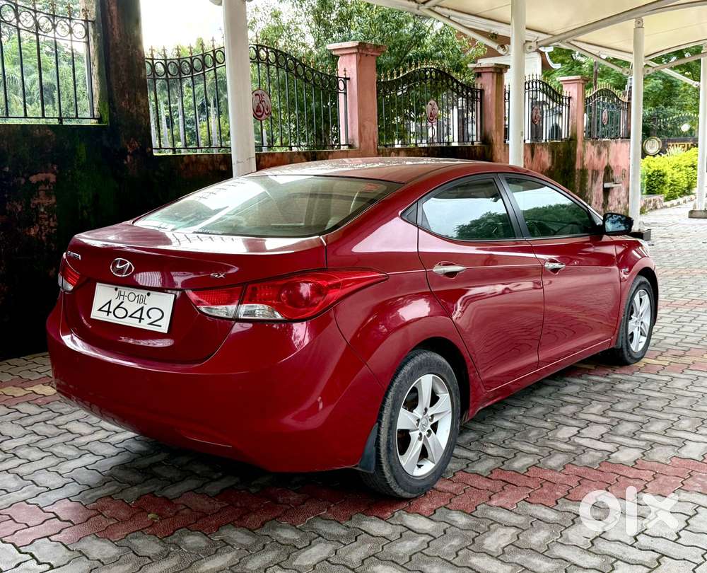 Hyundai Elantra 1.8 Sx Mt, 2015, Petrol