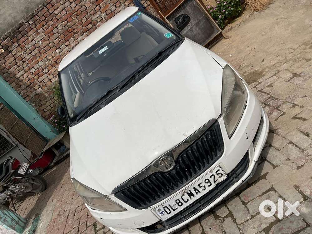 Skoda Fabia 2011 Petrol 75000 Km Driven