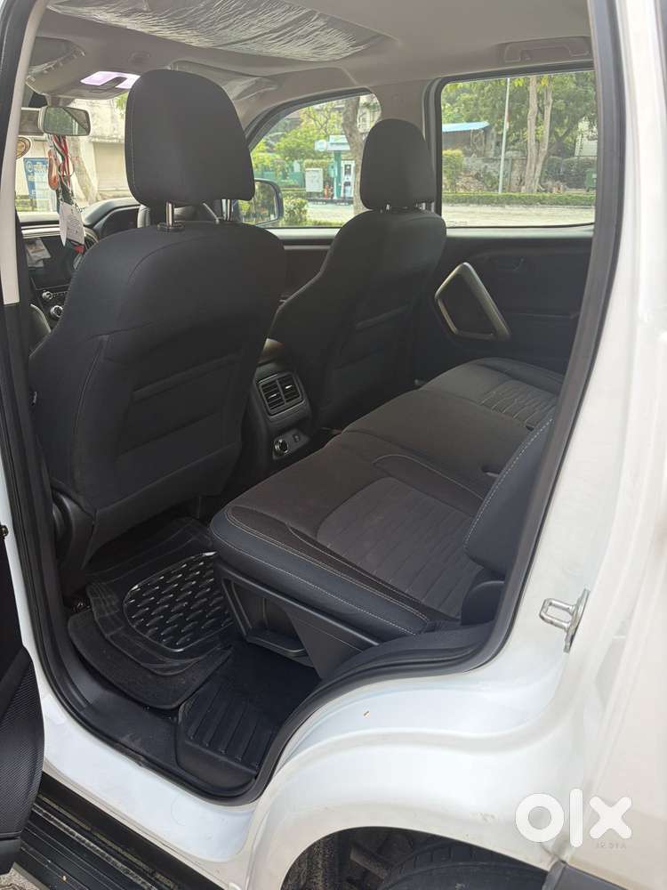 Mahindra Scorpio N Z6 Diesel At 2wd 7 Str, 2023, Diesel
