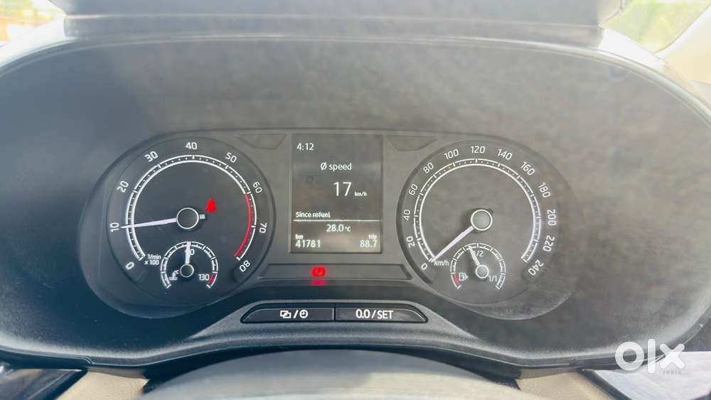 Skoda Slavia 1.0 Ambition Tsi, 2022, Petrol