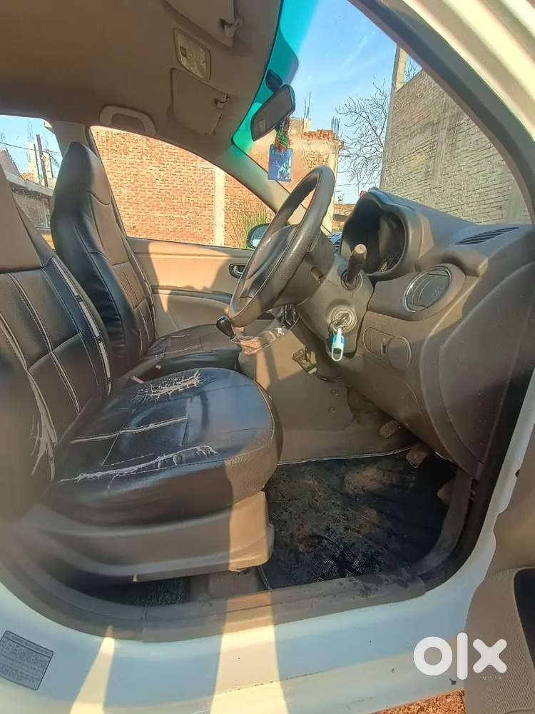 Hyundai I10 2011 Petrol And Lpg Bill 105000 Km Driven